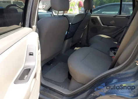 2004 Jeep Grand Cherokee Laredo z USA, uszkodzony, nr VIN 1J4GW48S14C338676